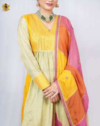 Gotta  Embellish Suit Set