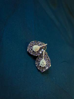 Party earrings 