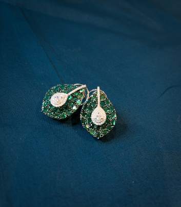 Stunning stone earrings 